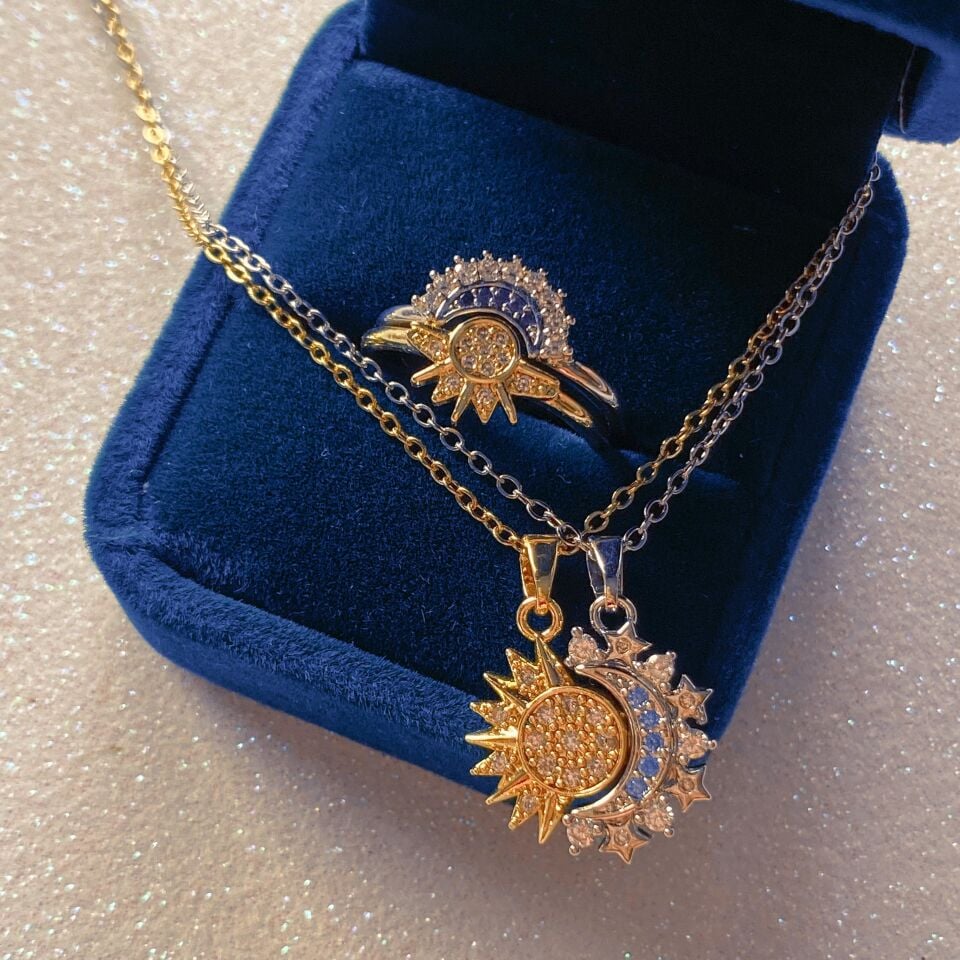 Tamamlanan Ay ve Güneş Mıknatıslı Çift Kolye