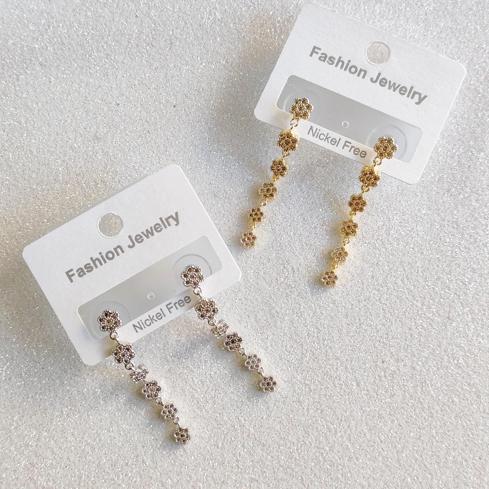 Sallantılı Çiçek Küpe